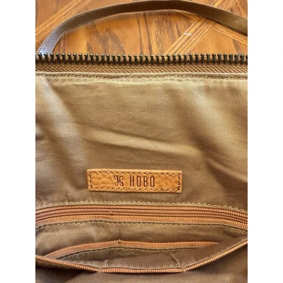 Hobo Tan Shoulder Bag Woven Tassel Gold Hardware Double Handles - Picture 5 of 11